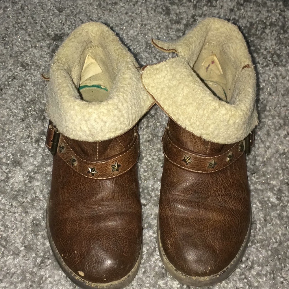 Brown girl ankle boots size 13